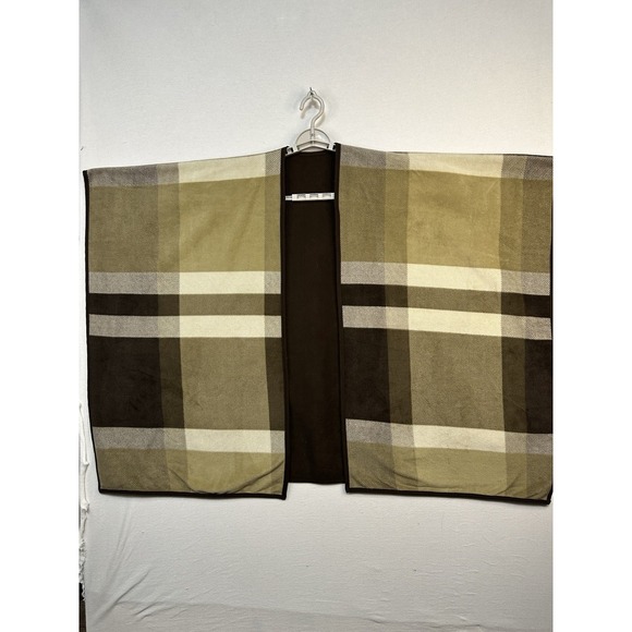 Women's One Size Fleece Plaid Reversible Blanket Poncho Wrap Warm Sift - Picture 1 of 4